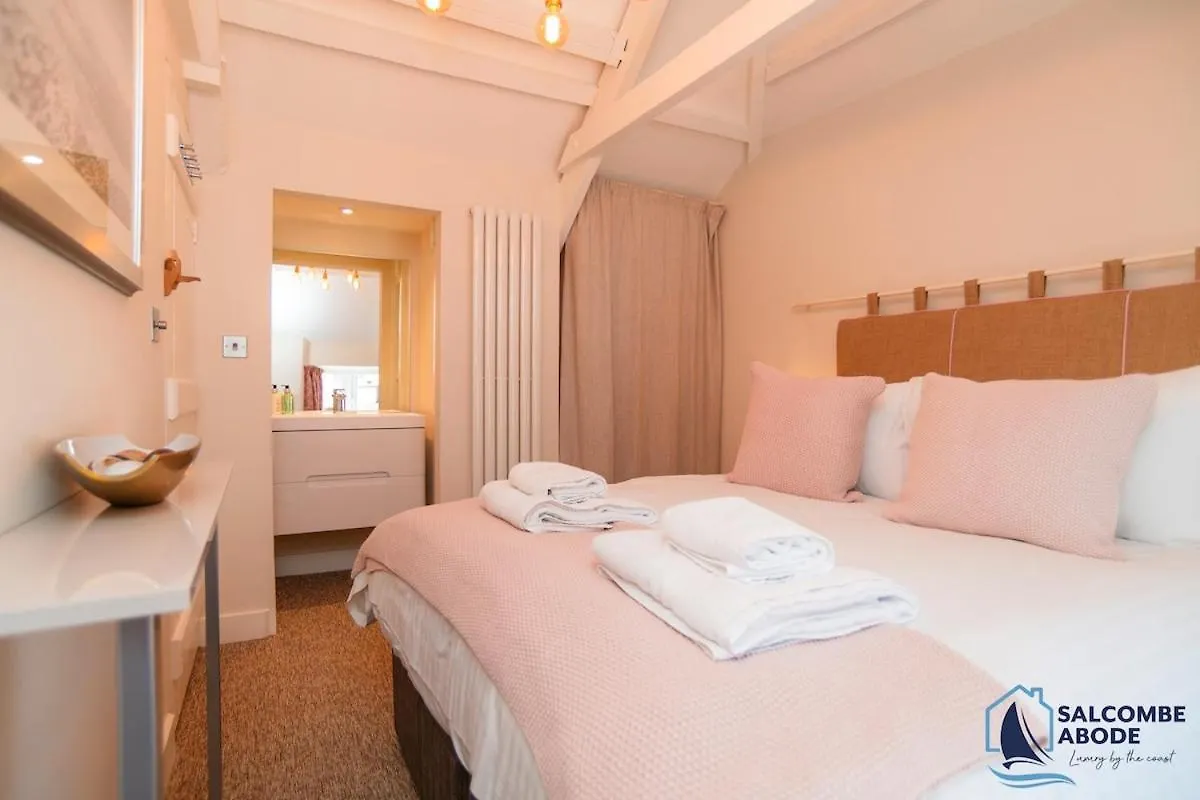 Mudlark - Boutique Style Coastal Gem Salcombe