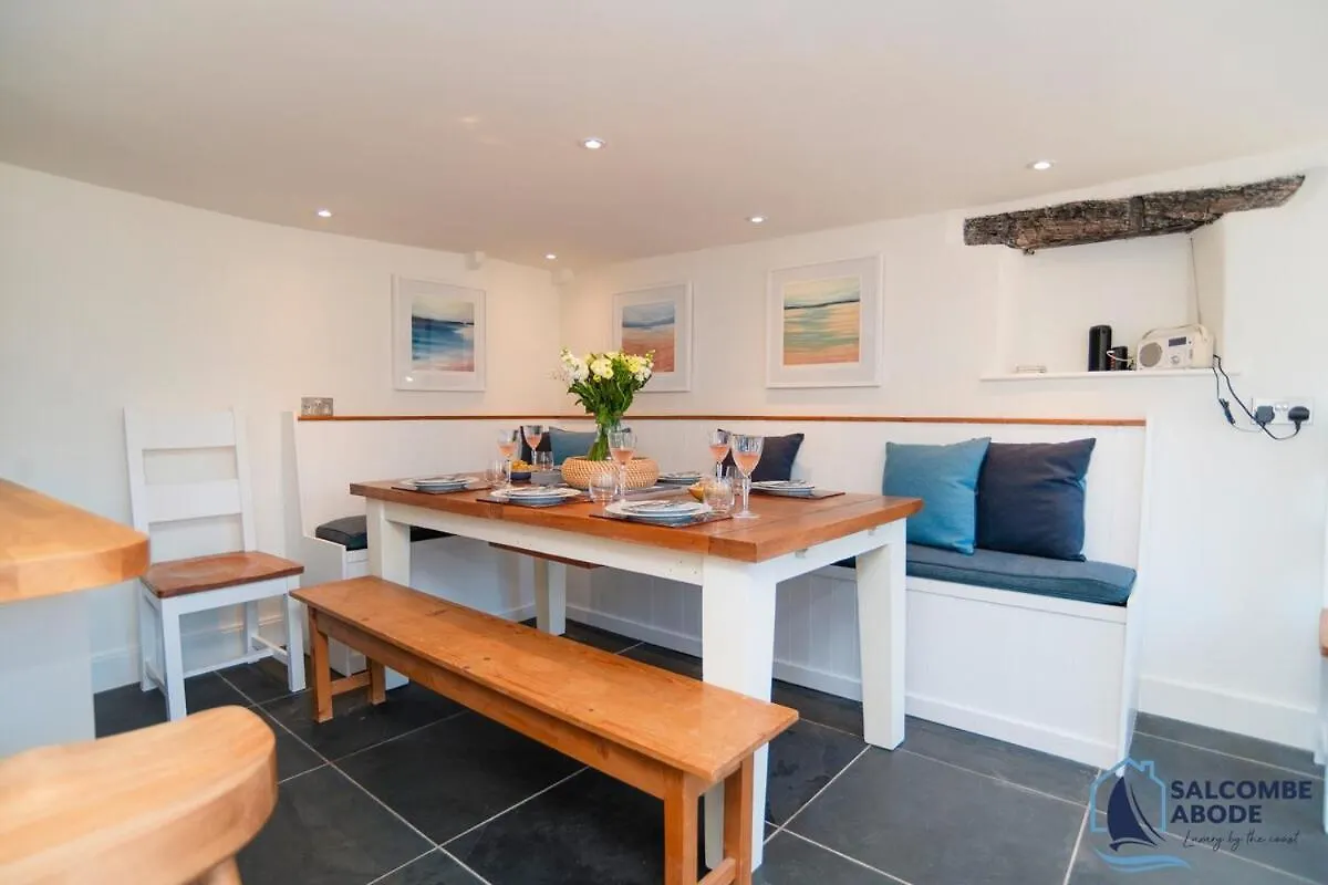 Mudlark - Boutique Style Coastal Gem Holiday home *