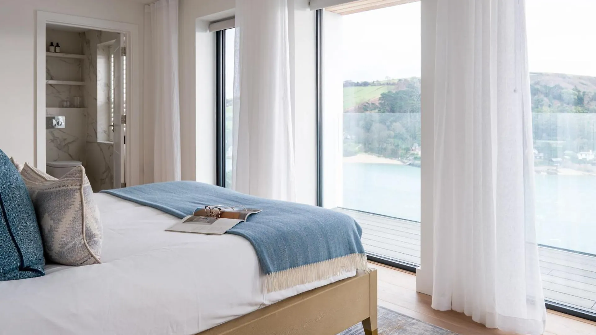 5 Spion * Salcombe