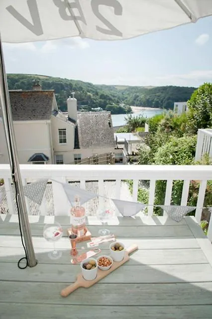 View - Stylish Stay, Estuary Views & Luxury Access Apartment Salcombe