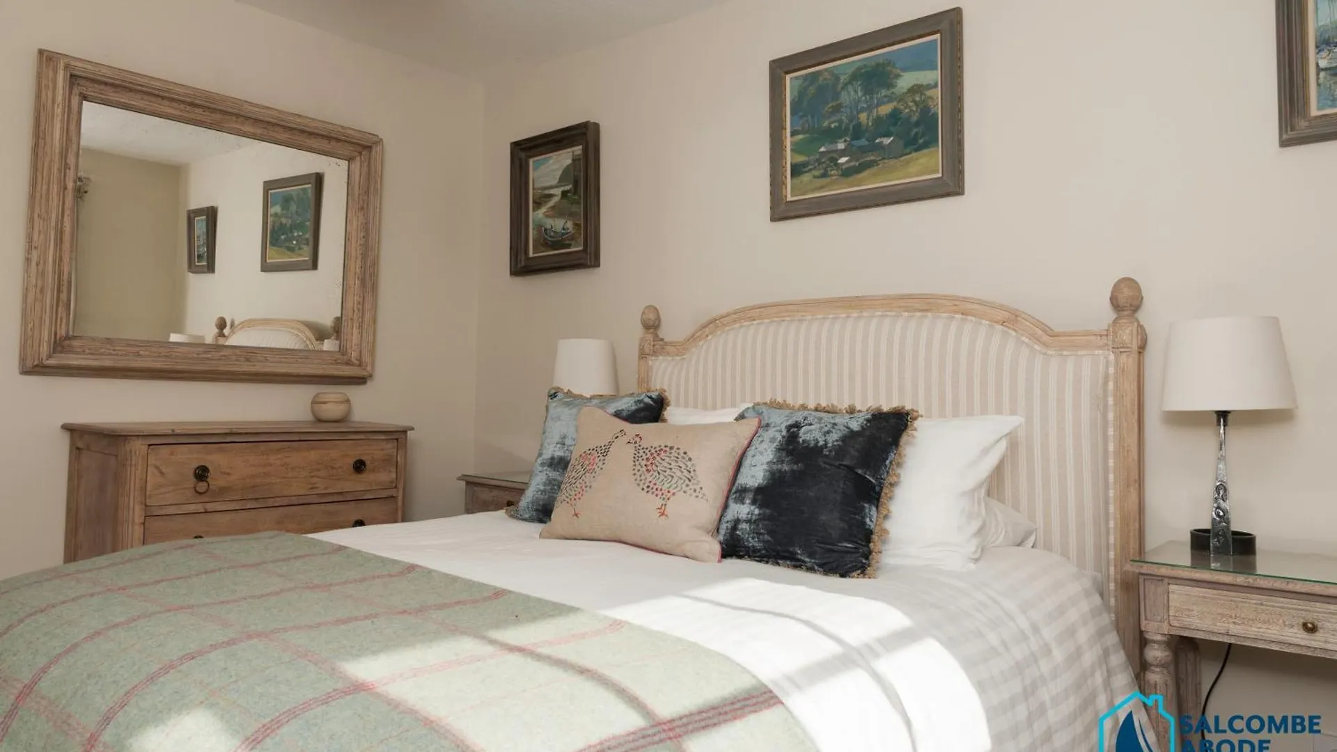 Escape - 3 Beds Of Coastal Luxury Holiday home *