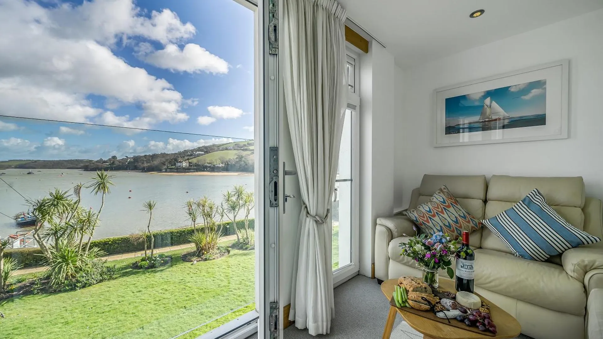 No 16 The Salcombe