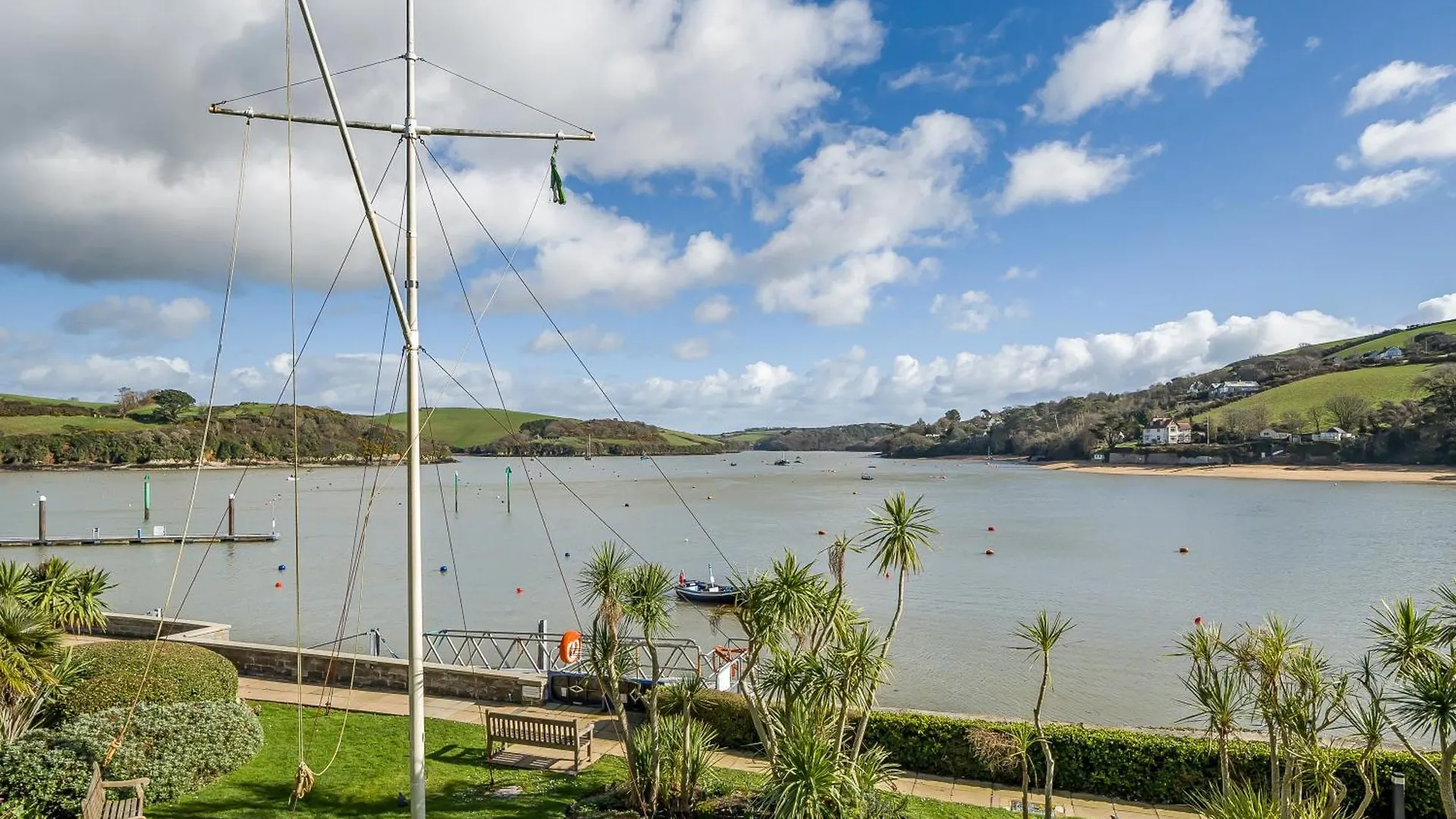 No 16 The Salcombe