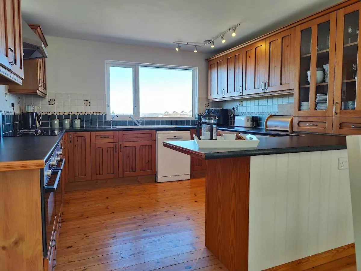 Family Escape - Garden, Parking, Pet Friendly Holiday home Salcombe