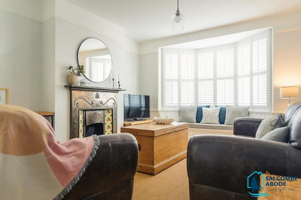 Stylish Coastal 3 Bed Haven - Close To Town Salcombe