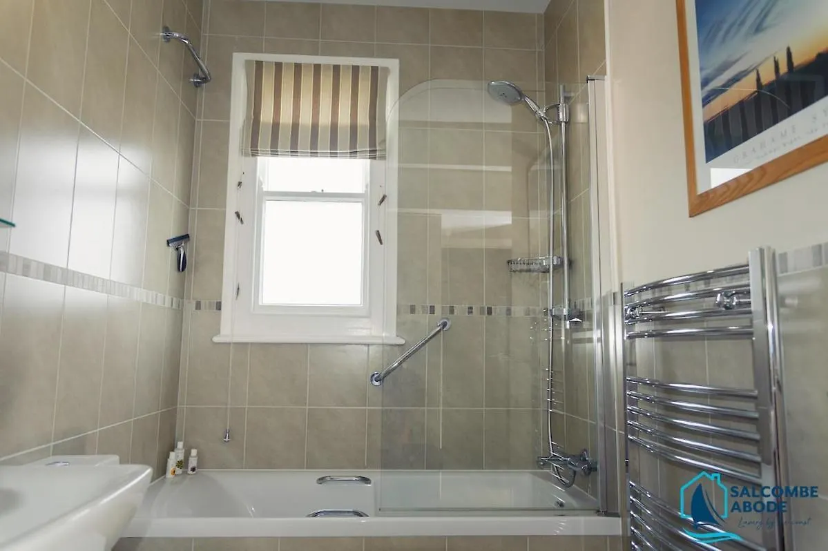 5 Glenthorne-cosy Retreat - Harbour View & Parking Apartment