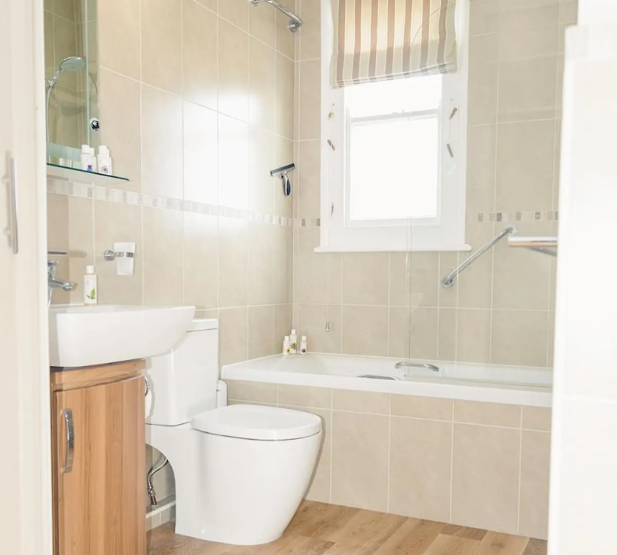 5 Glenthorne-cosy Retreat - Harbour View & Parking *