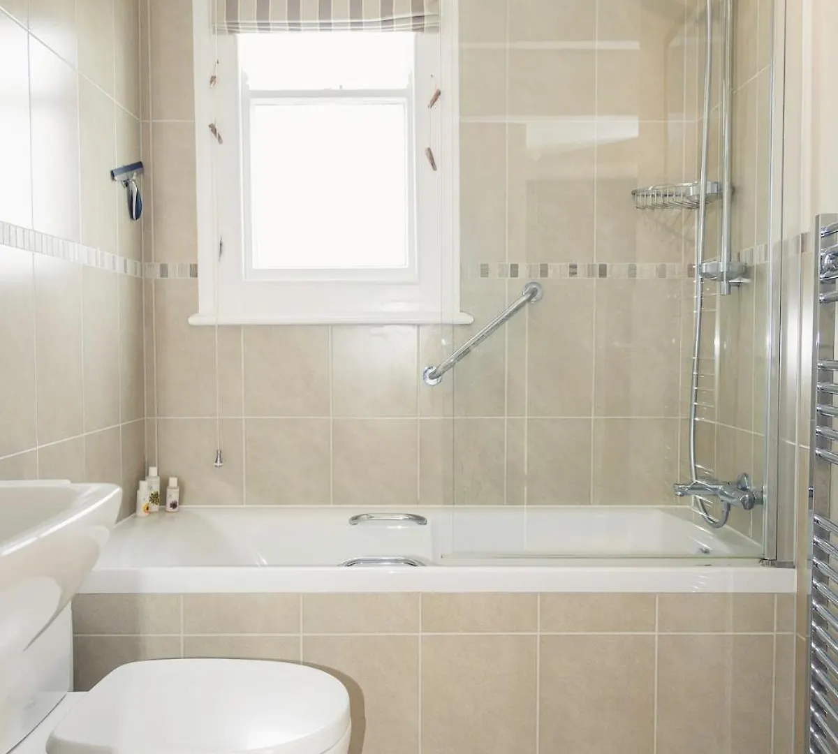 Apartment 5 Glenthorne-cosy Retreat - Harbour View & Parking