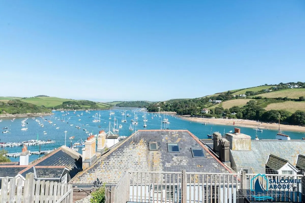 Absolute Heart Of - Estuary Views, Sauna, Hot Tub *