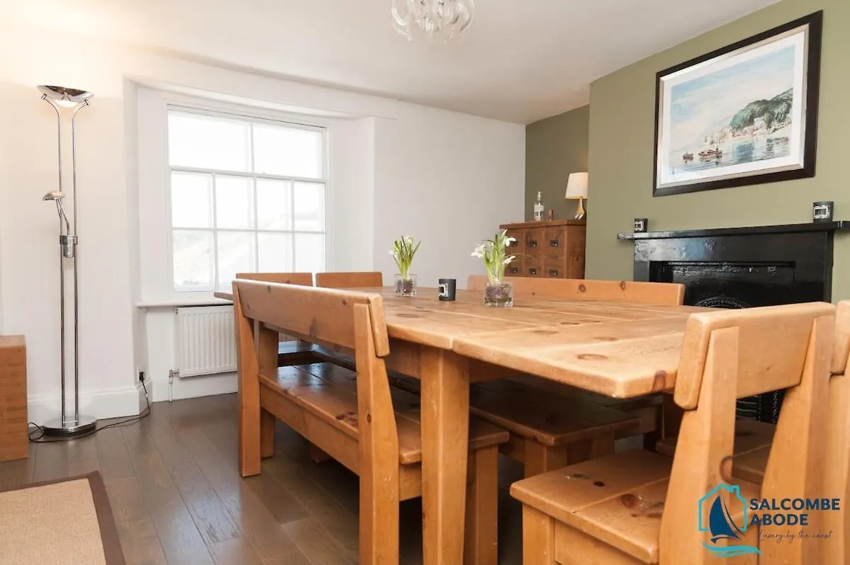 Absolute Heart Of - Estuary Views, Sauna, Hot Tub