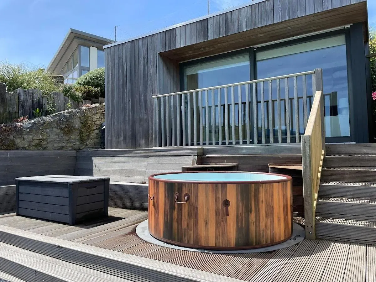 Holiday home Absolute Heart Of - Estuary Views, Sauna, Hot Tub Salcombe