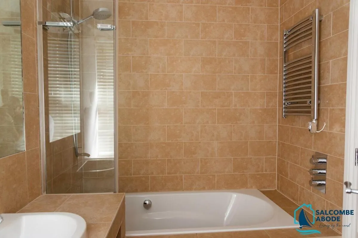Holiday home Absolute Heart Of - Estuary Views, Sauna, Hot Tub