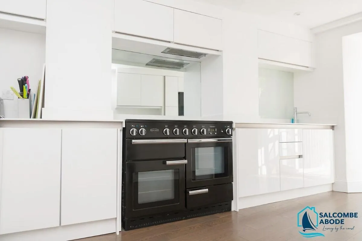 Absolute Heart Of - Estuary Views, Sauna, Hot Tub *