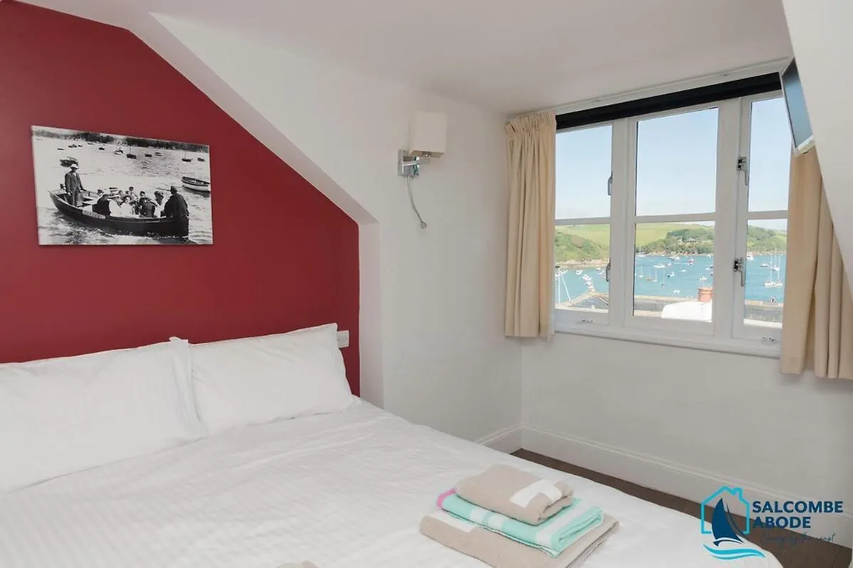 Absolute Heart Of - Estuary Views, Sauna, Hot Tub