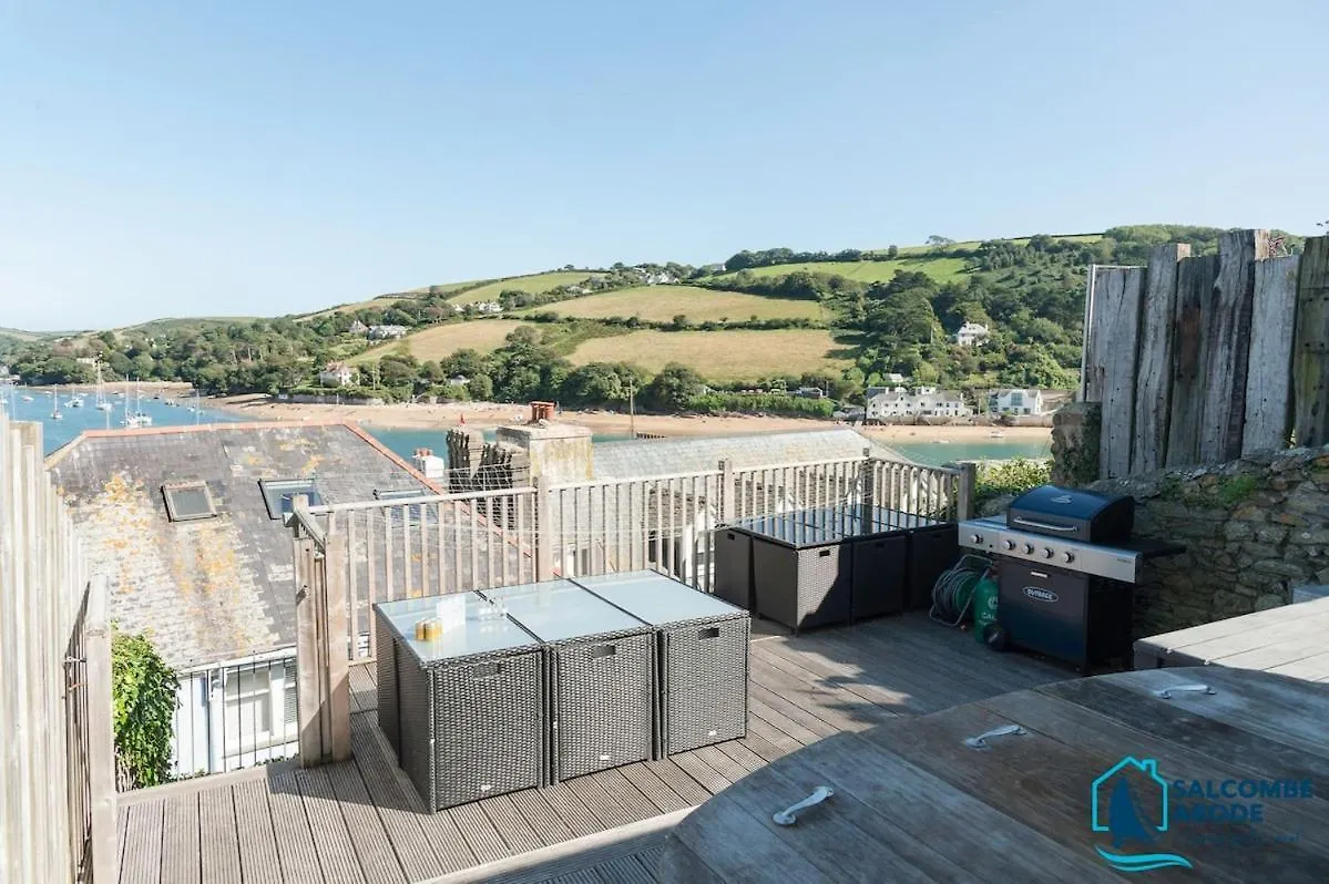Holiday home Absolute Heart Of - Estuary Views, Sauna, Hot Tub