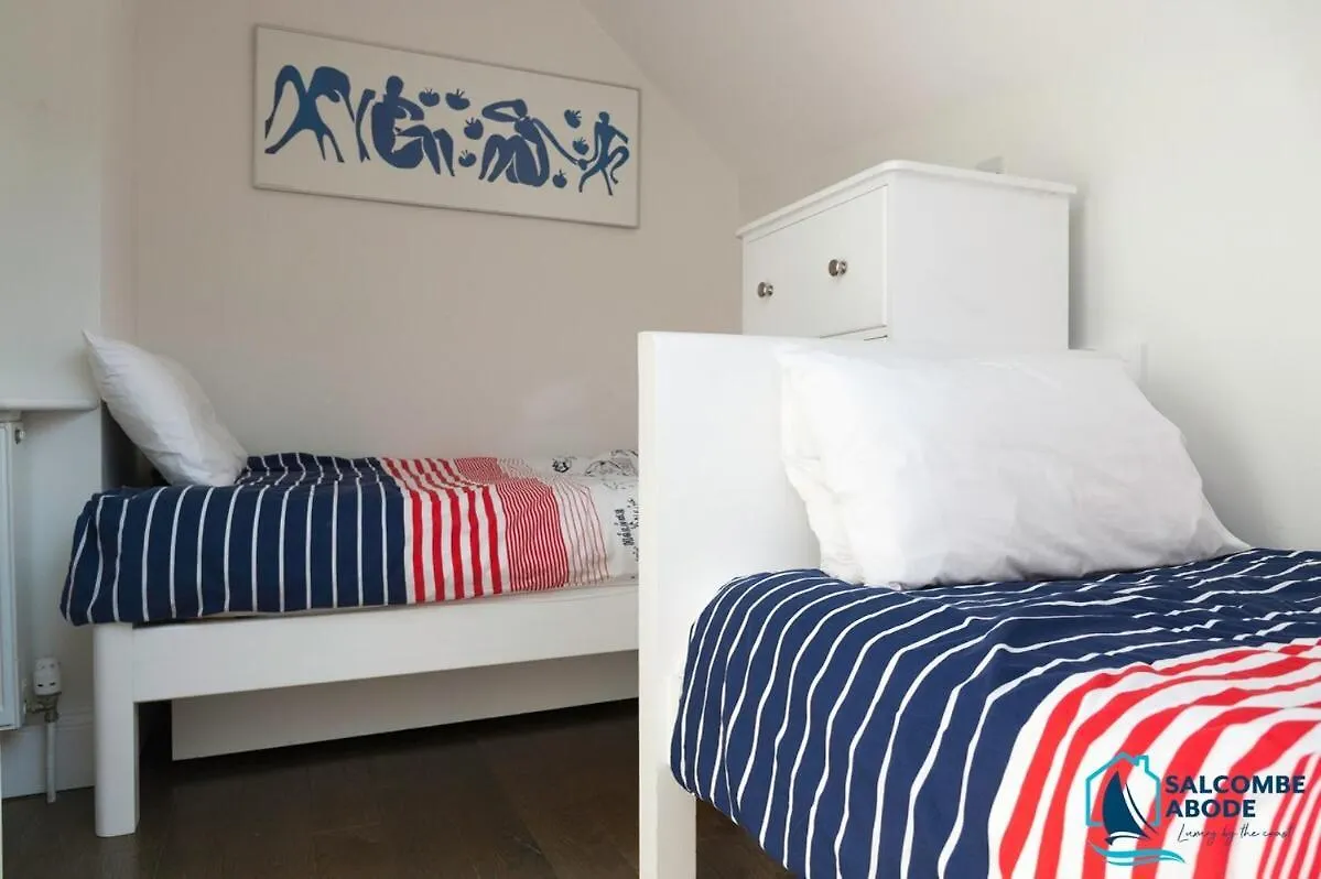 Absolute Heart Of - Estuary Views, Sauna, Hot Tub Holiday home *