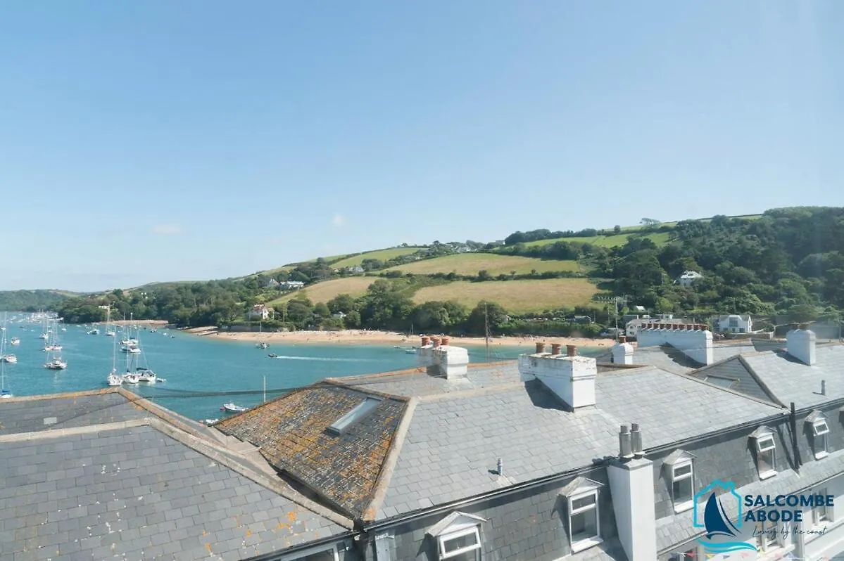 Absolute Heart Of - Estuary Views, Sauna, Hot Tub Holiday home *