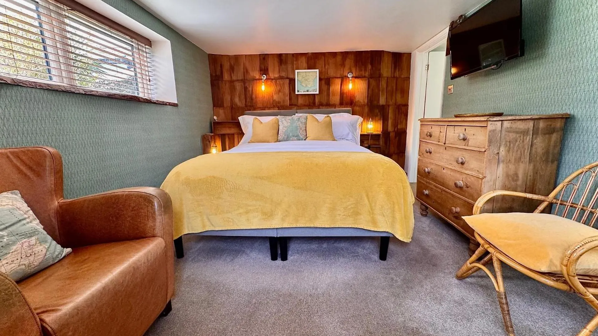 Bed & Breakfast Brightham House - Exclusively For Adults 5*