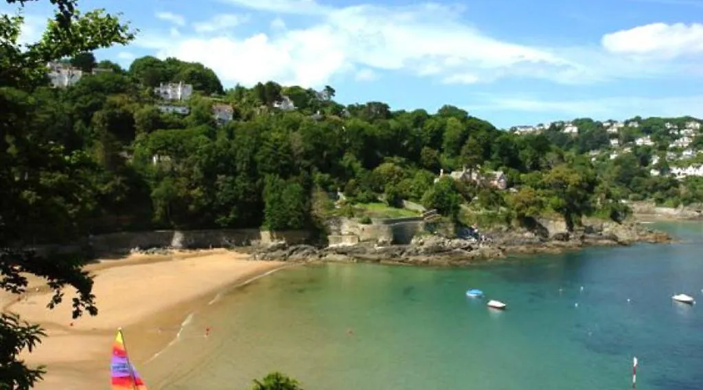 Ferry Steps Cottage Sleeps 8 Holiday home Salcombe