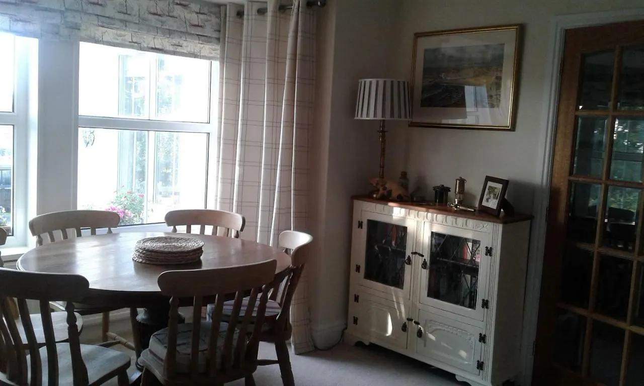 Little Orchard House Bed & Breakfast *