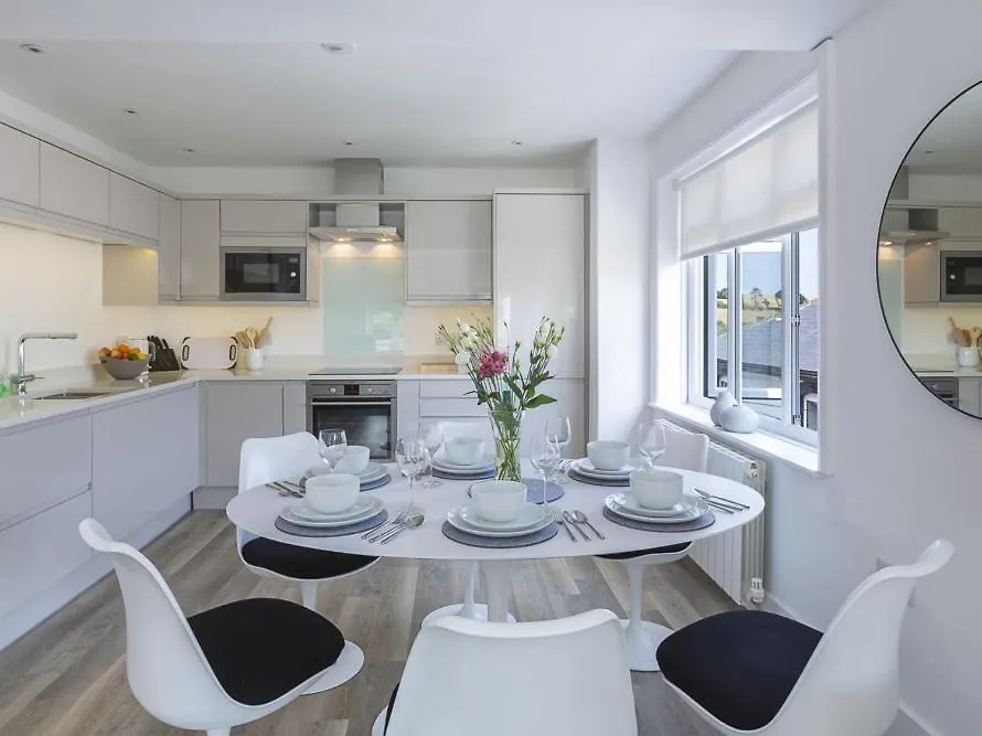 3 Church Hill House *