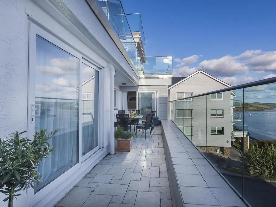 2 Hamstone Court * Salcombe