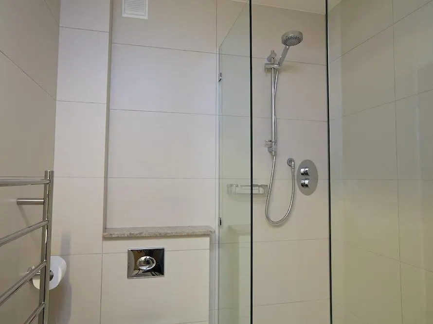 2 Hamstone Court *