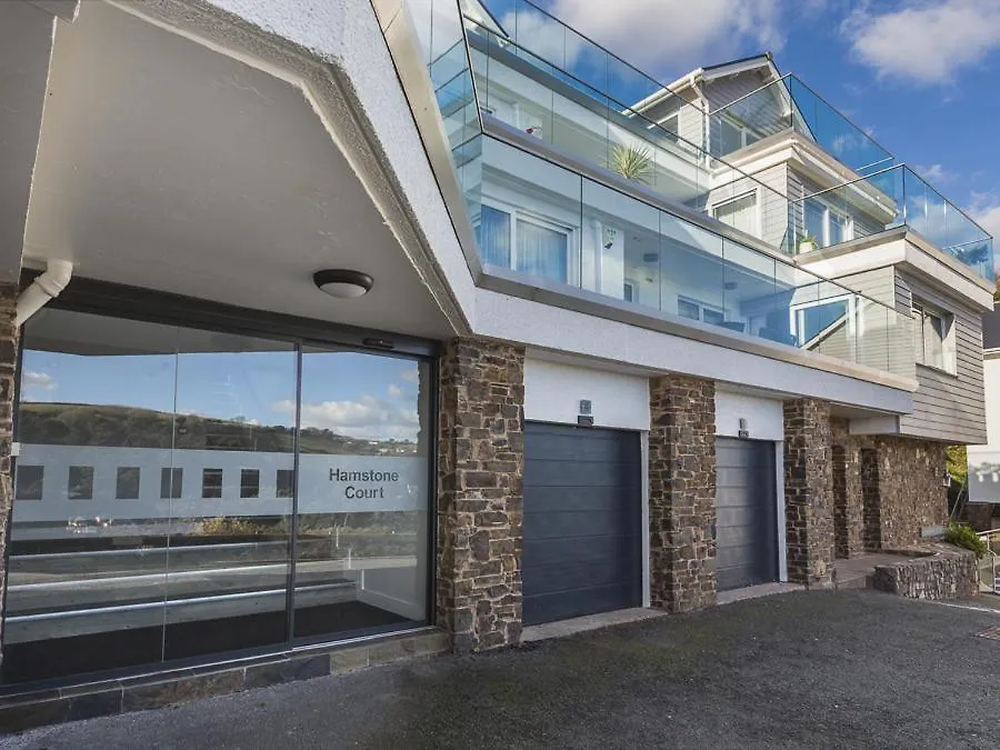 2 Hamstone Court * Salcombe