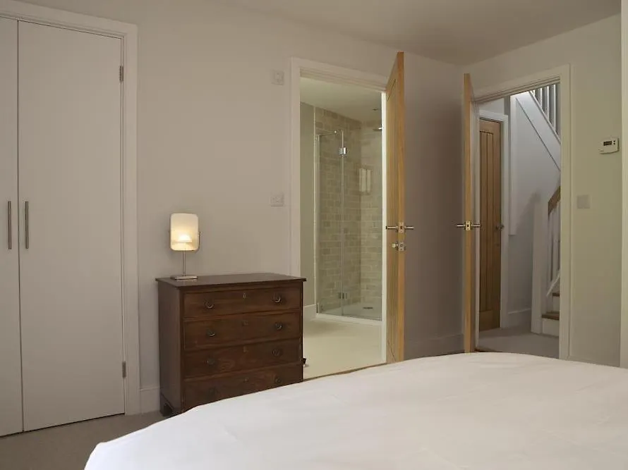 3 Eddystone Row * Salcombe