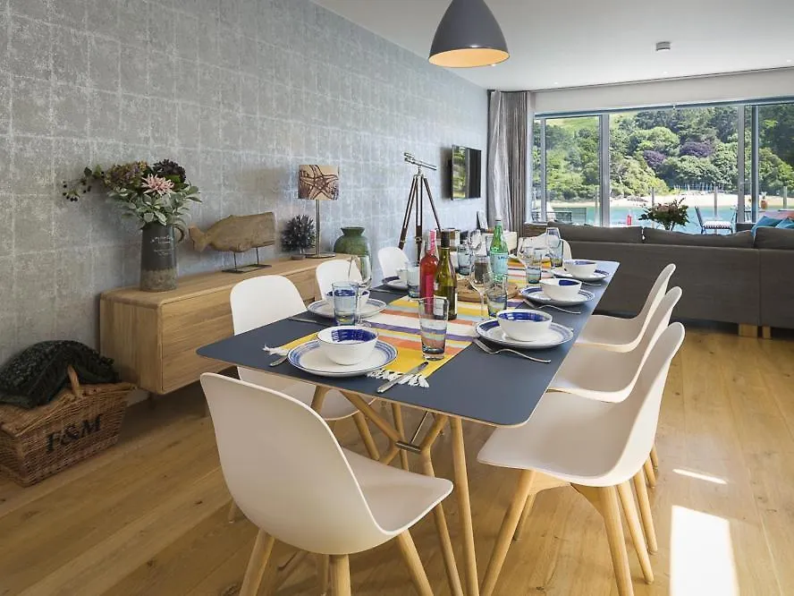 8, Estura Holiday home