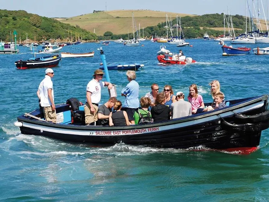 6 Combehaven *