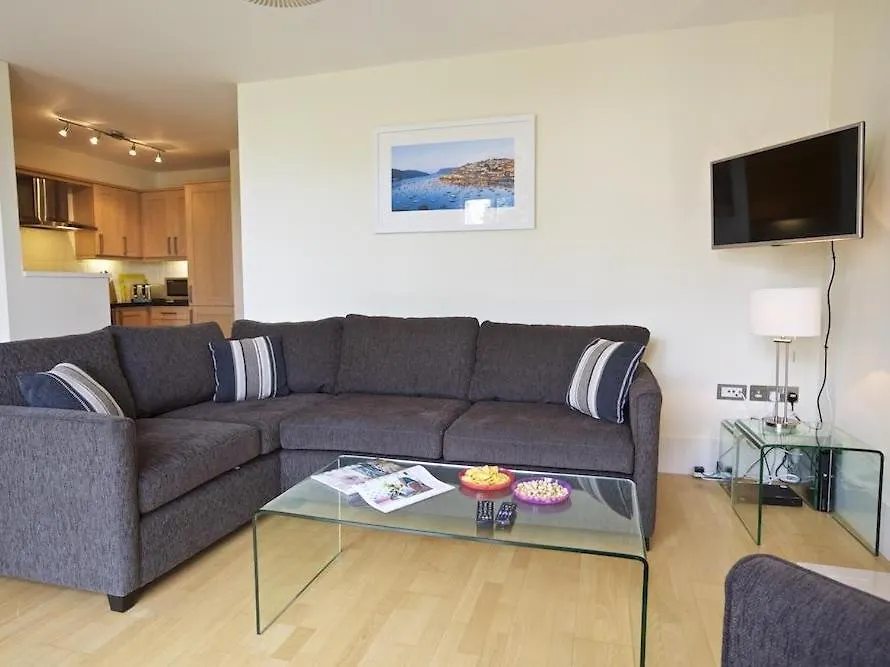 6 Combehaven * Salcombe