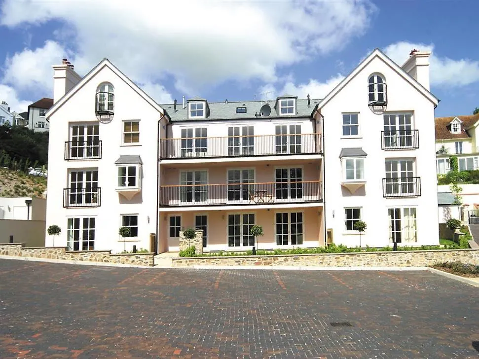 6 Combehaven *