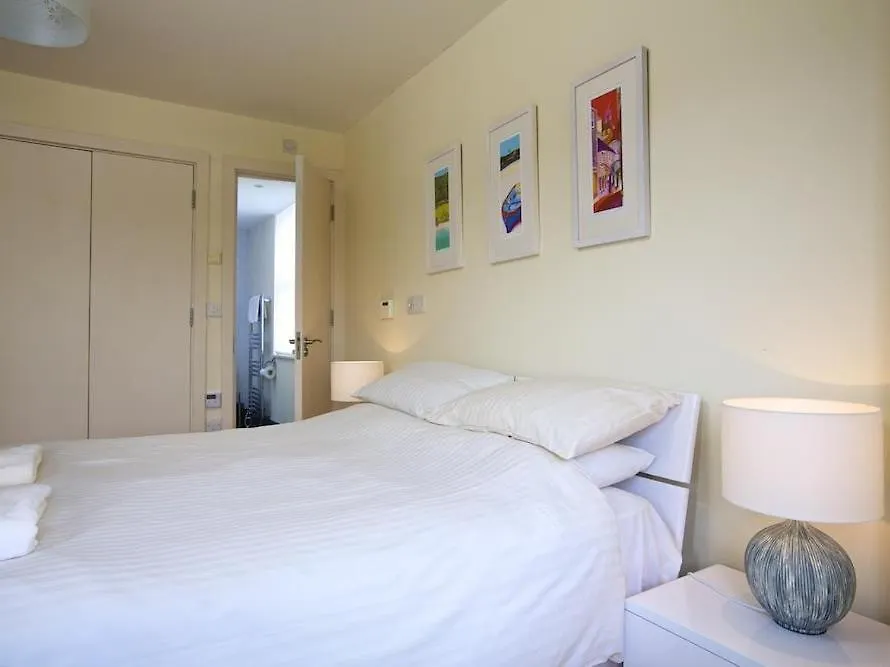6 Combehaven * Salcombe