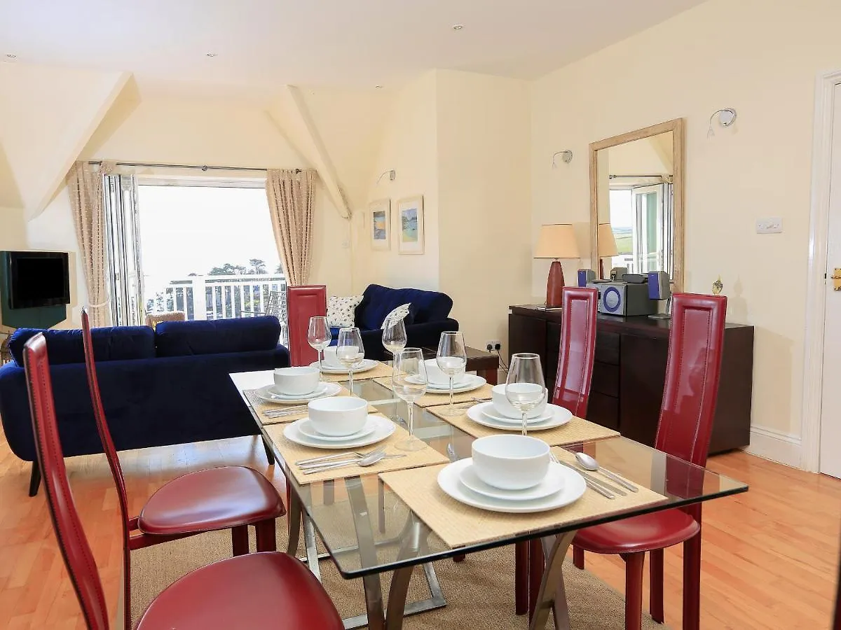 6 Grafton Towers *