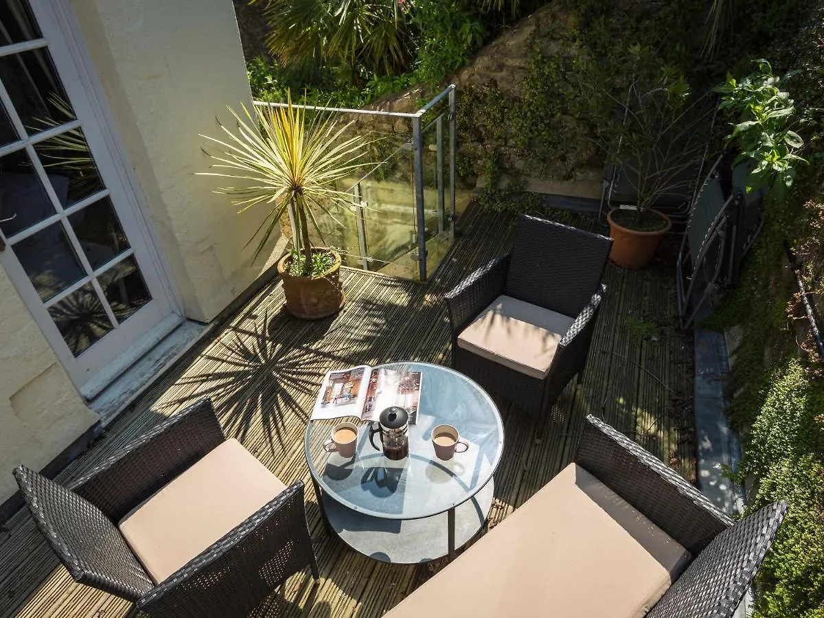 16 Courtenay Street Holiday home *