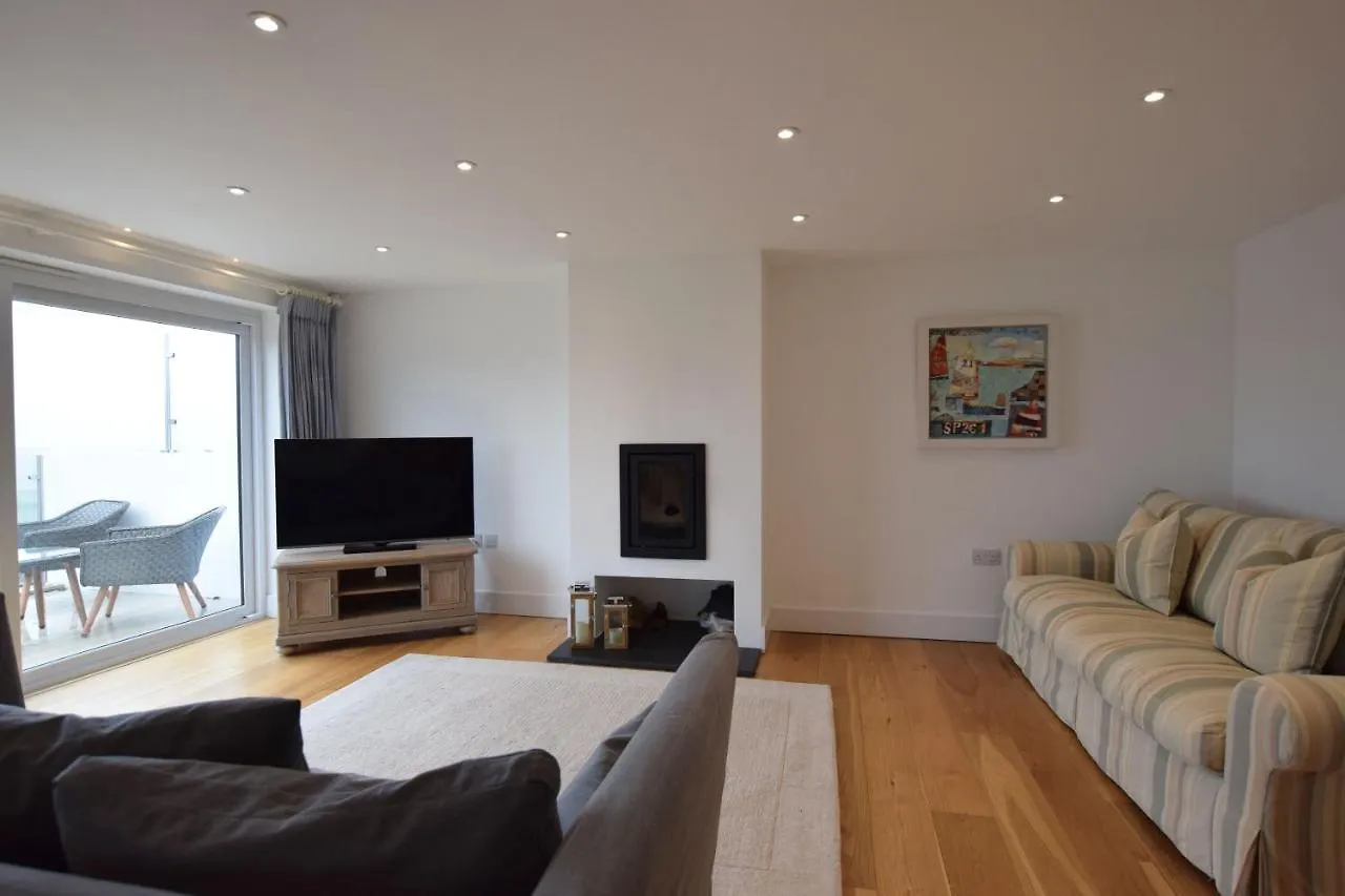 Halcyon - Contemporary 4 Bed Holiday In - Sleeps 8 * Salcombe