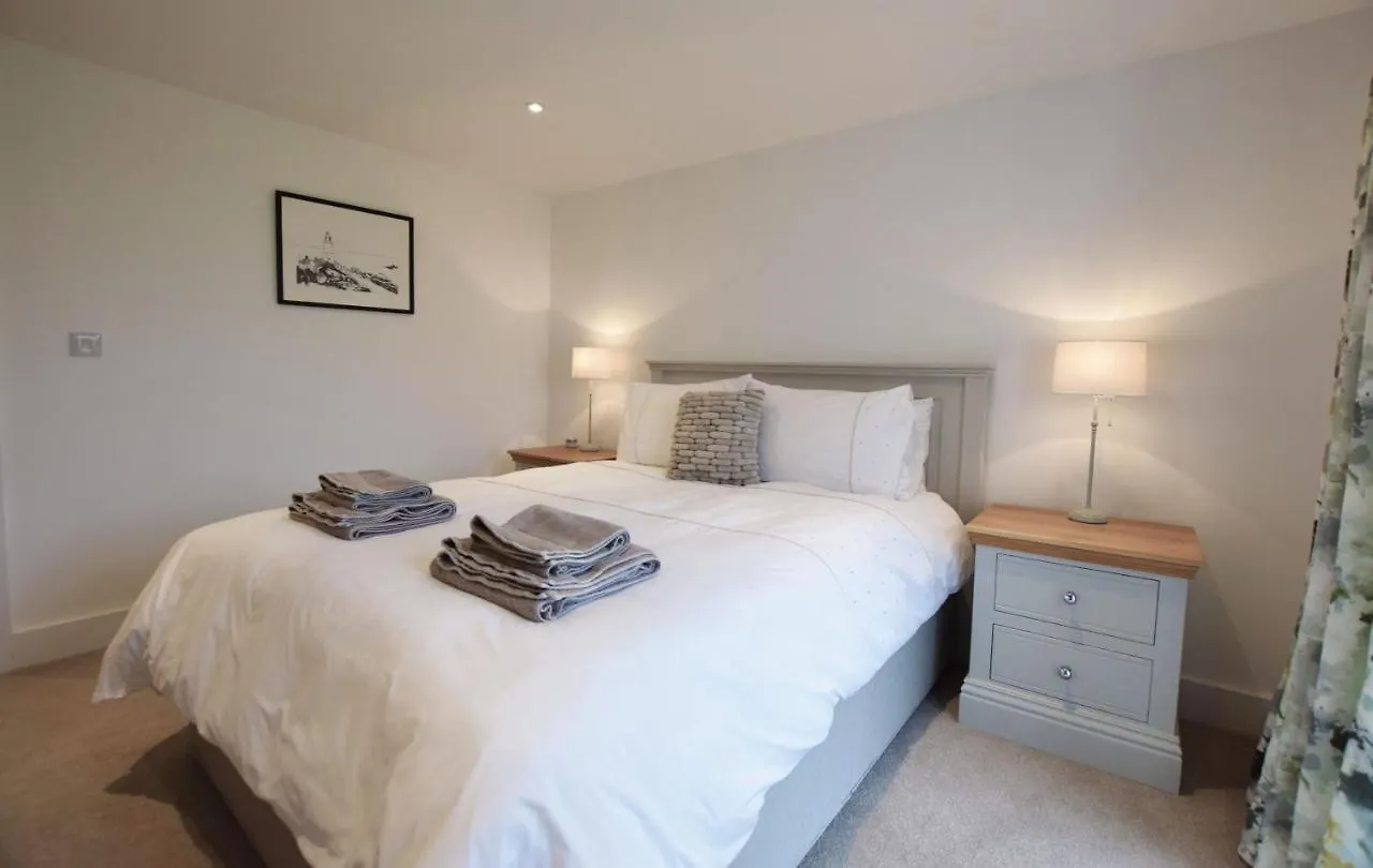 Holiday home Halcyon - Contemporary 4 Bed Holiday In - Sleeps 8 Salcombe