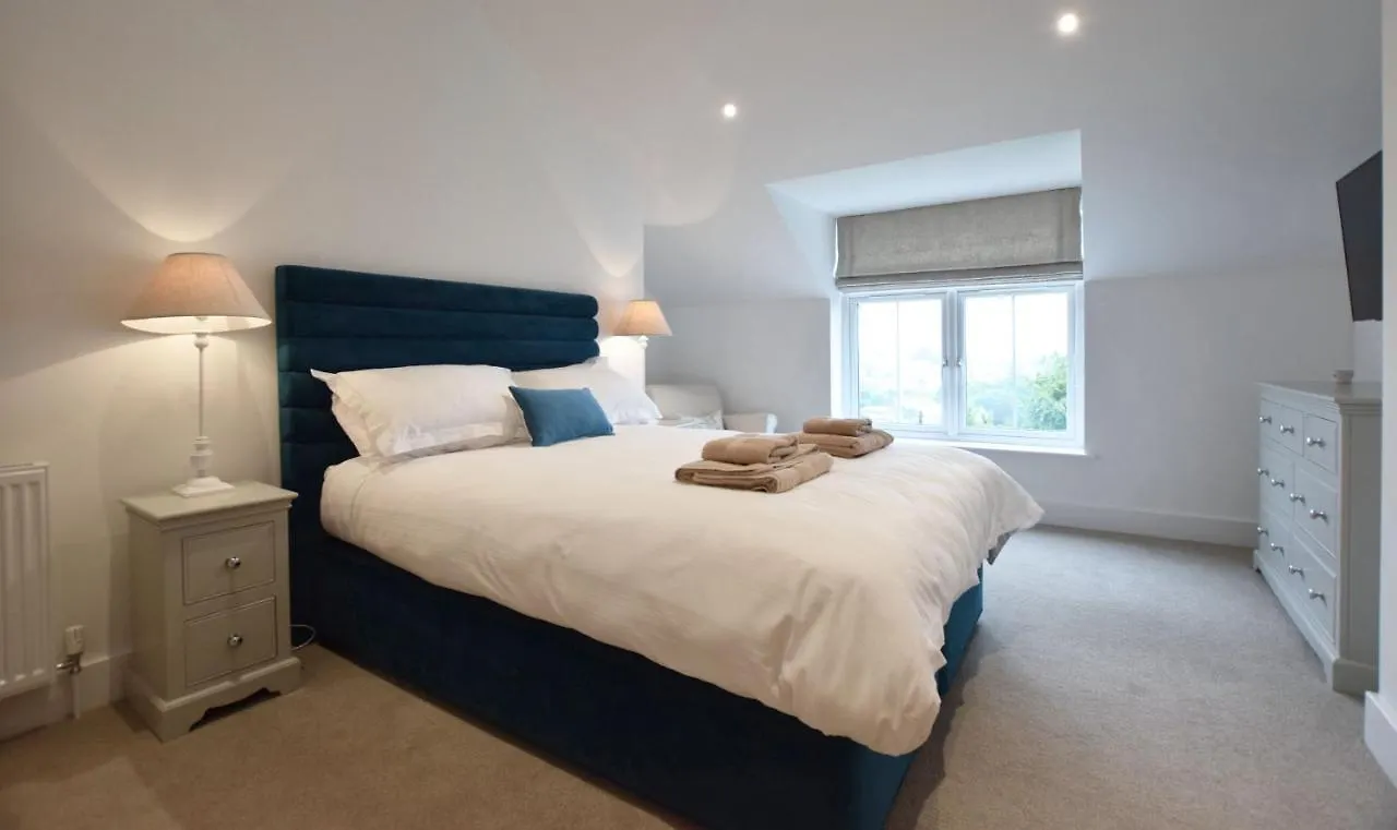 Halcyon - Contemporary 4 Bed Holiday In - Sleeps 8 Holiday home Salcombe