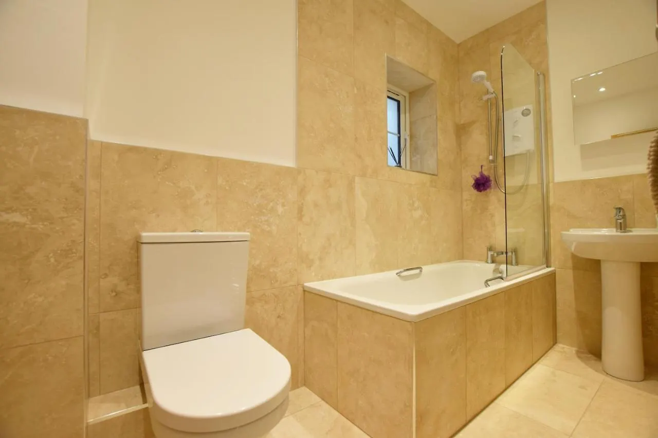 Halcyon - Contemporary 4 Bed Holiday In - Sleeps 8 * Salcombe