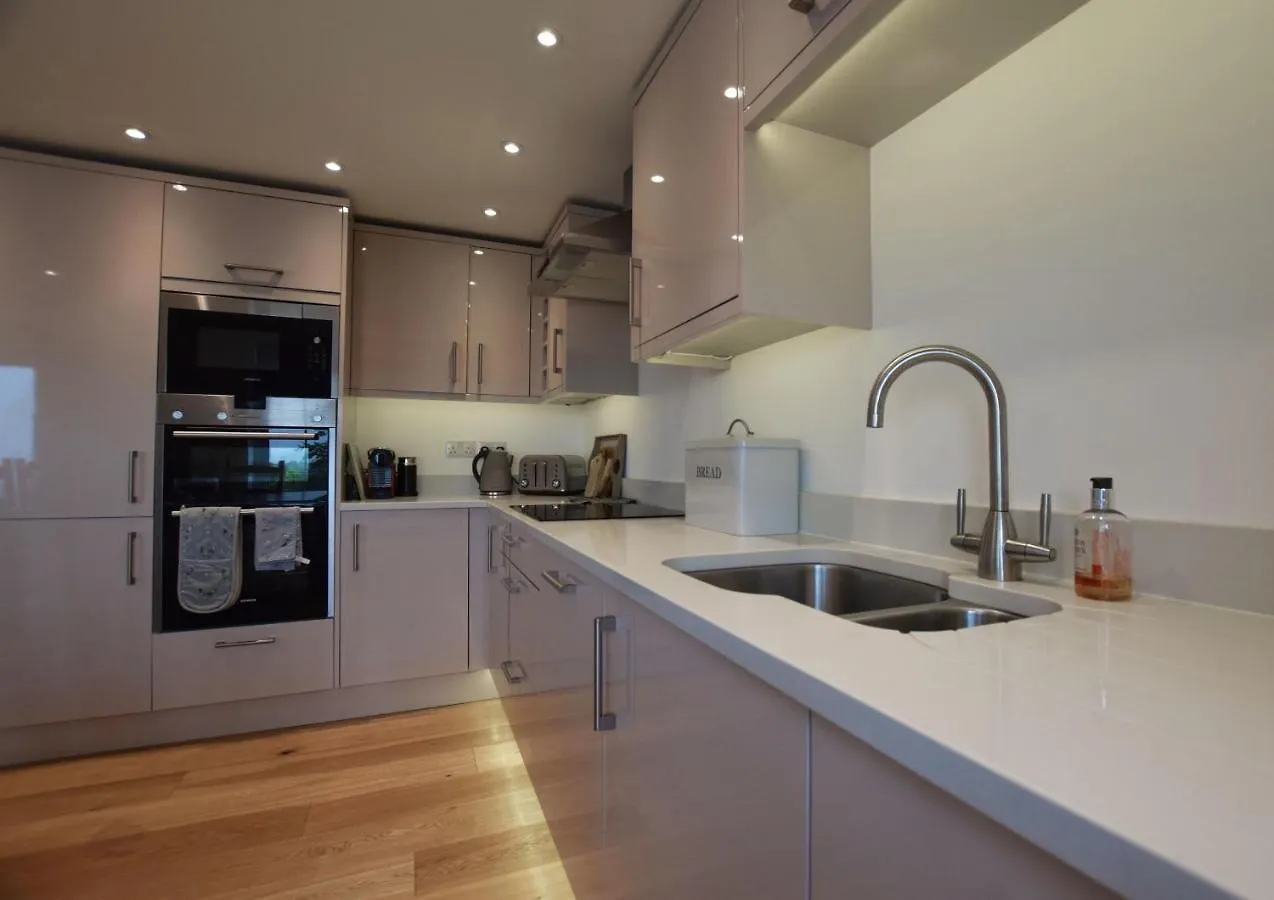 Halcyon - Contemporary 4 Bed Holiday In - Sleeps 8 Salcombe