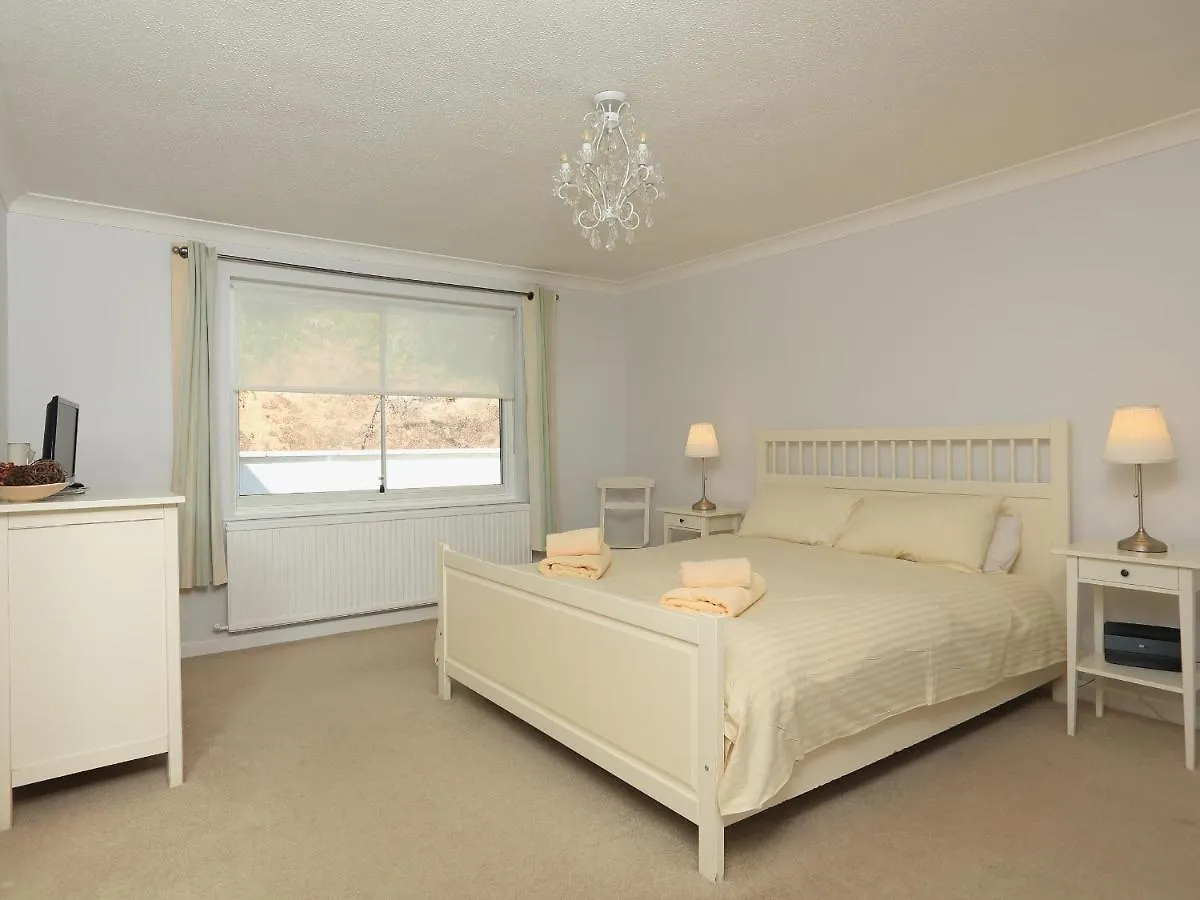 Holiday home 2 Poundstone Court