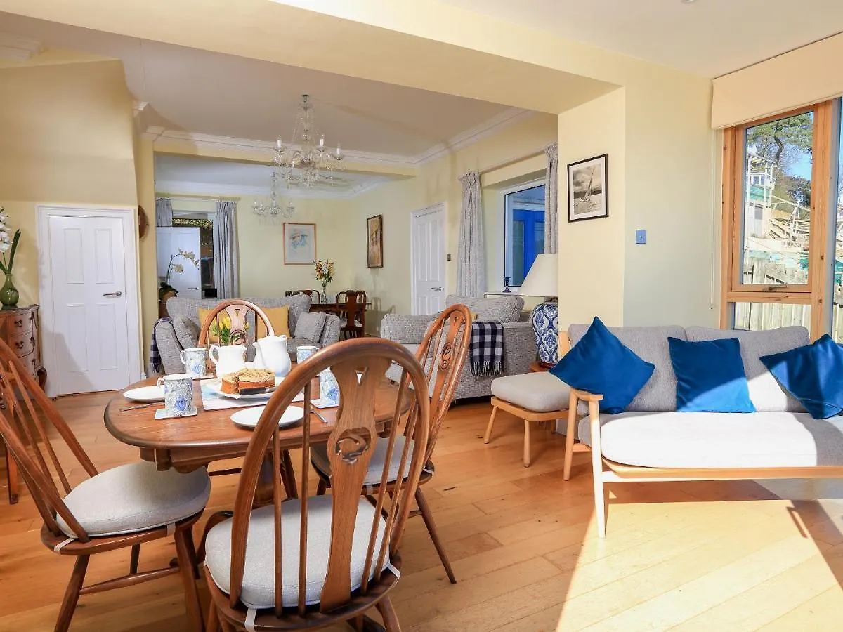 Holiday home 2 Channel View *