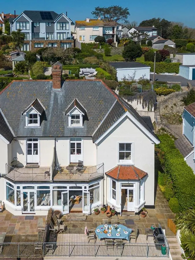 Watch Hill Holiday home