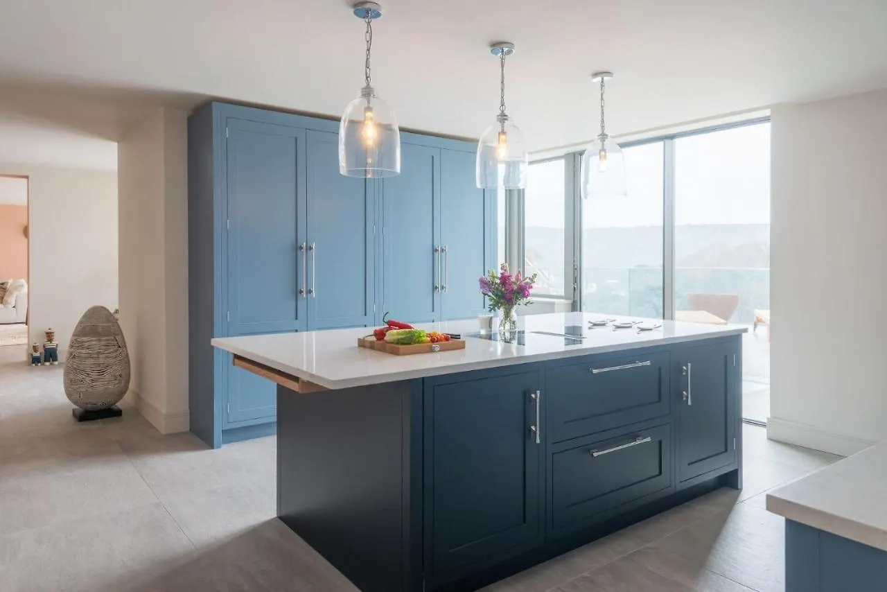 Topwood * Salcombe