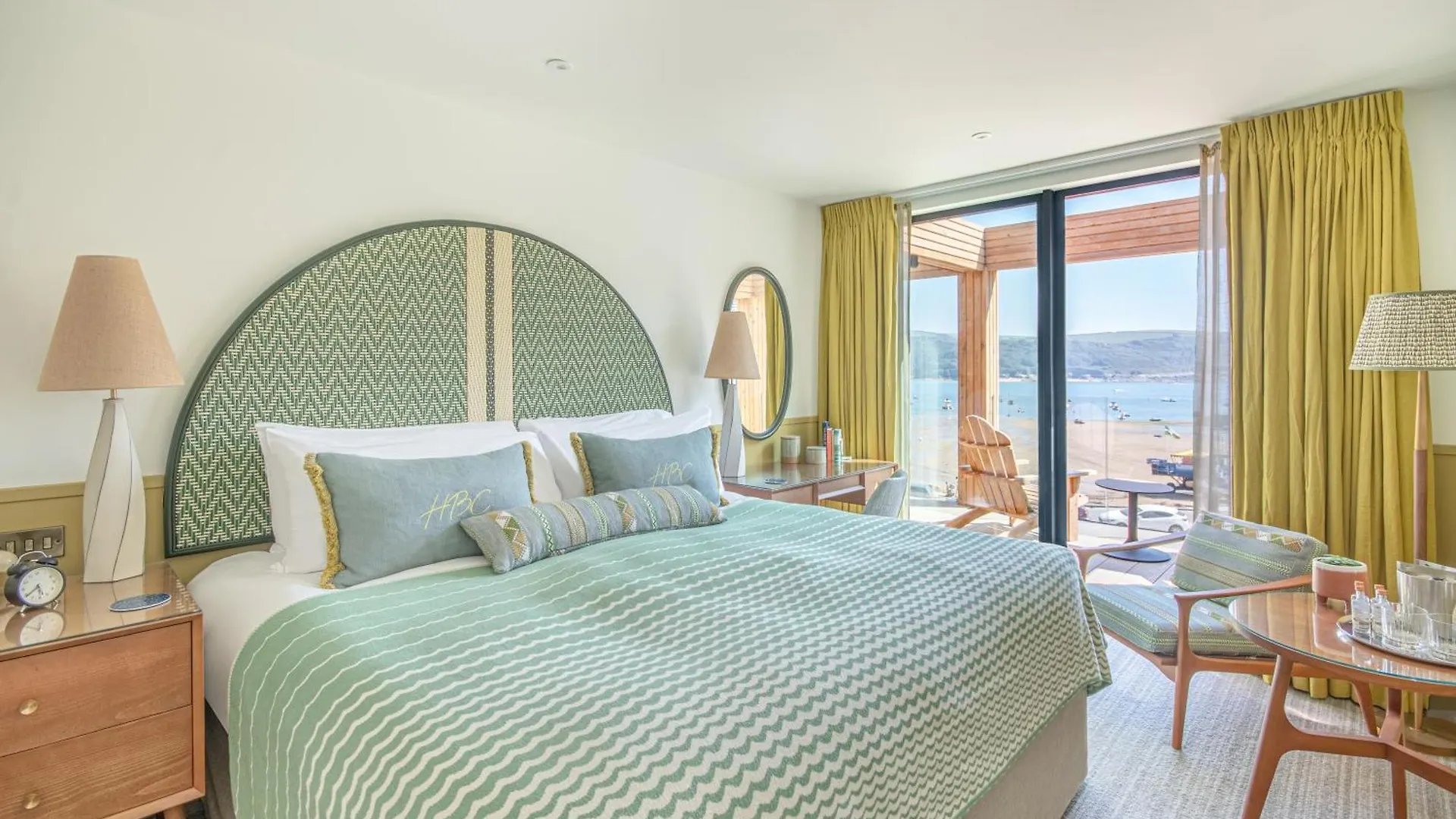 Harbour Club, & Hotel 4*