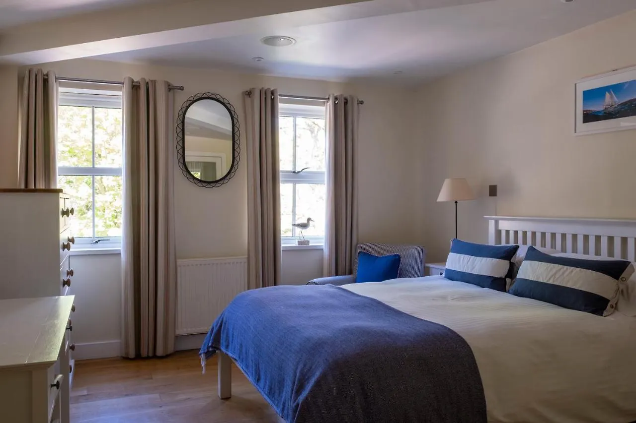 South Sands 4*