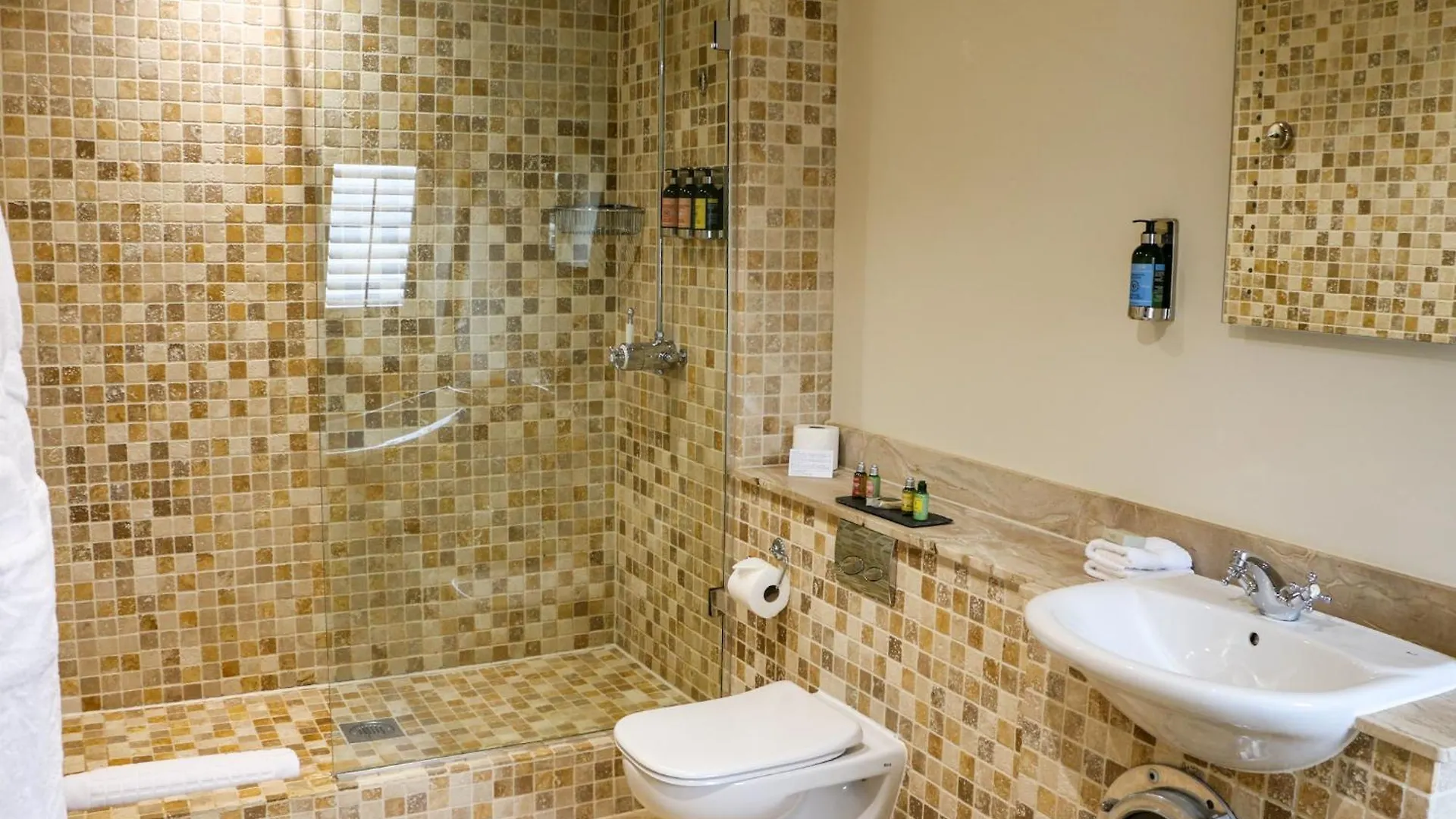 South Sands Hotel 4*