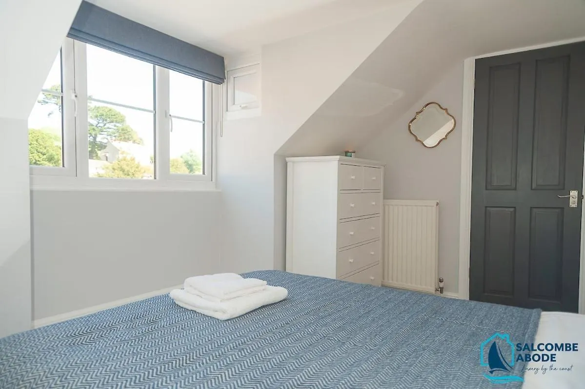 Stylish Coastal 3 Bed Haven - Close To Town * Salcombe