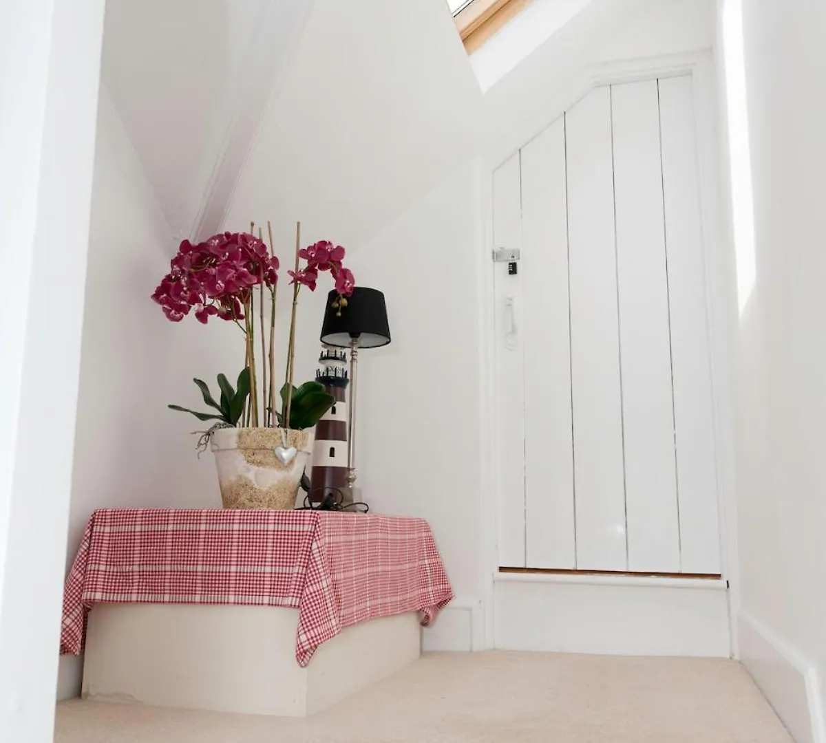 Stylish Coastal Living - Prime Location, Garden And Parking Salcombe